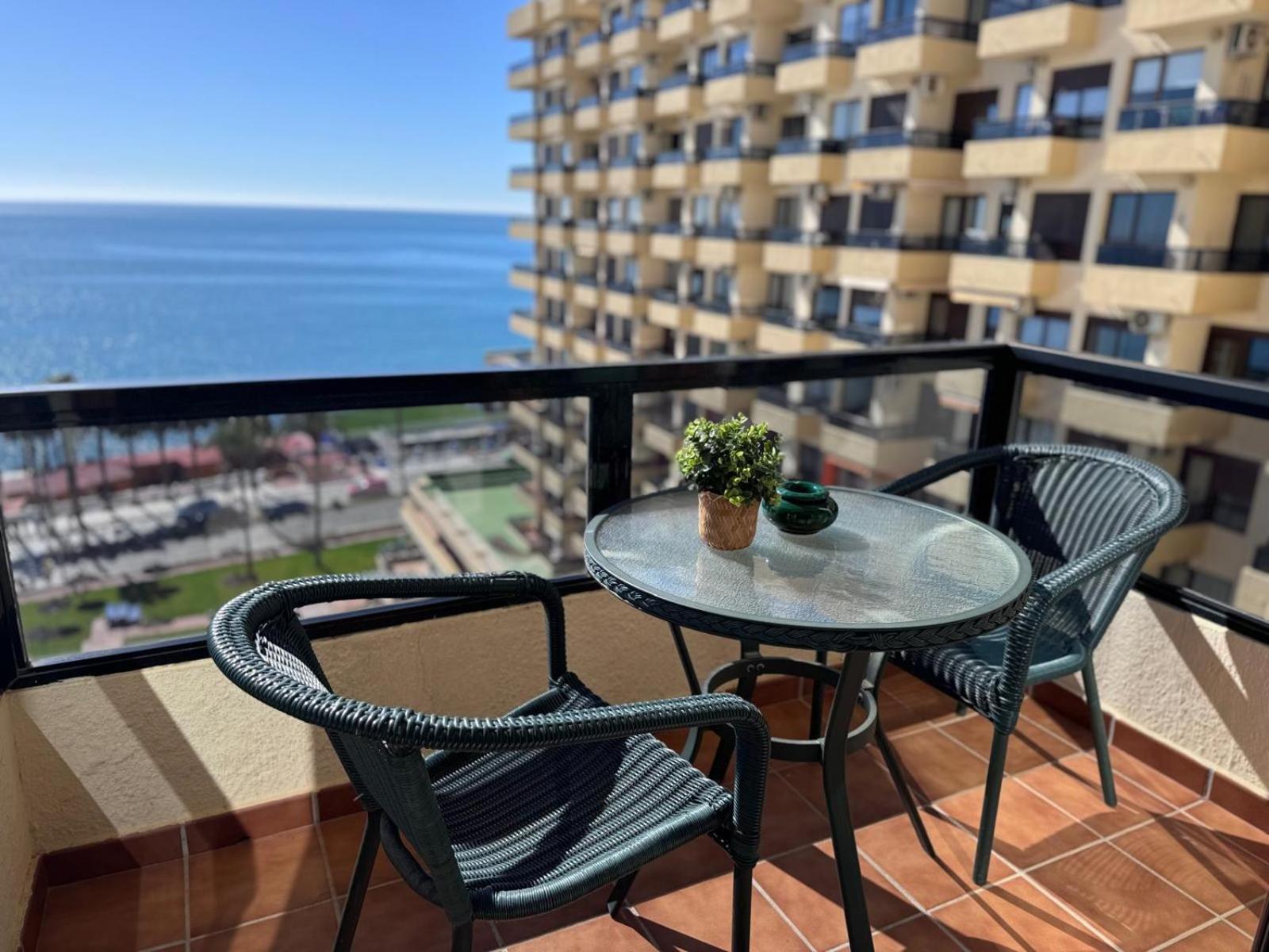 Aloha Playa Studio Sea Views Benalmádena Esterno foto